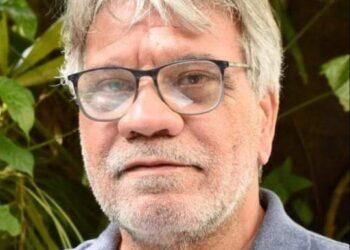 DÉCIO MACHADO LANÇA LIVRO “ESPELHO QUÂNTICO” NO TEATRO MUNICIPAL