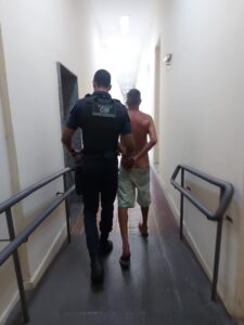 Privado: Guardas municipais prendem homem por furto em residência de Maricá