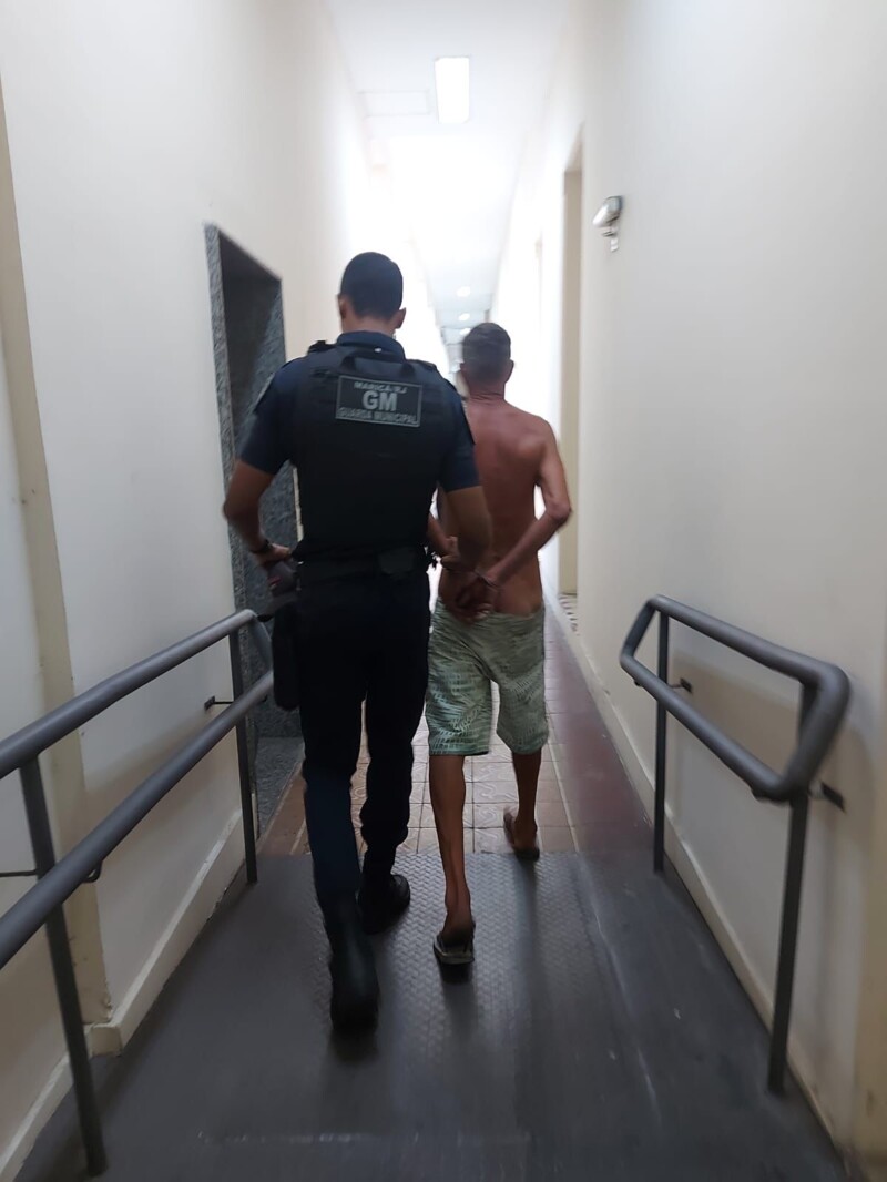 Privado: Guardas municipais prendem homem por furto em residência de Maricá
