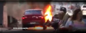 Carro de Aplicativo Pega Fogo em Icaraí, Zona Sul de Niterói
