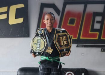 Enzo Simões, campeão mundial de Luta Livre Esportiva com 13 anos de idade