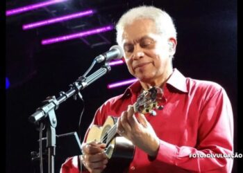 Paulinho da Viola Realiza Cirurgia e Adia Apresentações