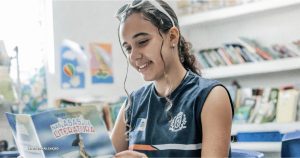 Estudante de escola municipal de Itaboraí lança livro na 40ª Bienal