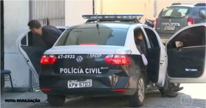 Delegados condenados por crimes mantêm cargos na Polícia Civil e salários em dia