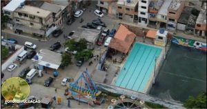 Traficantes exibem carros roubados de luxo na Maré