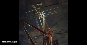 Niterói: 2 mil residências ainda sem energia, e Enel paga multa diária de R$ 200 mil