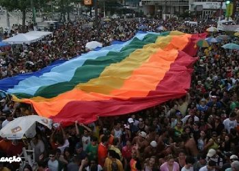 Niterói se Pinta de Cores na 17ª Parada do Orgulho LGBTQIA+ em Icaraí