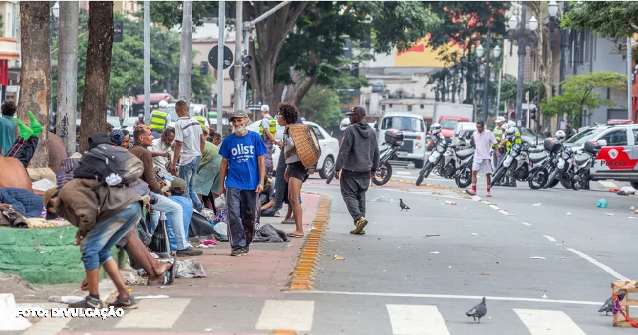 Rio de Janeiro vai retomar internação compulsória de dependentes químicos, anuncia Eduardo Paes