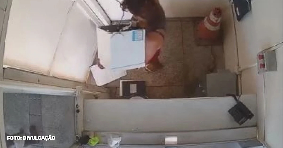 mulher é presa após furtar bebedouro de estação do BRT na zona oeste