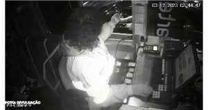 Policial Militar preso por atos indecorosos em cabine de pedágio no Rio