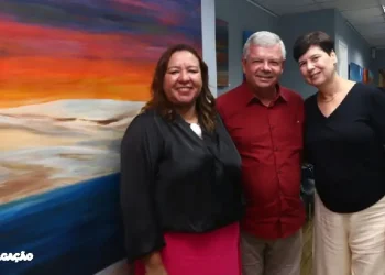 Elementos da Natureza" de Wil Catarina no Corredor das Artes de Niterói