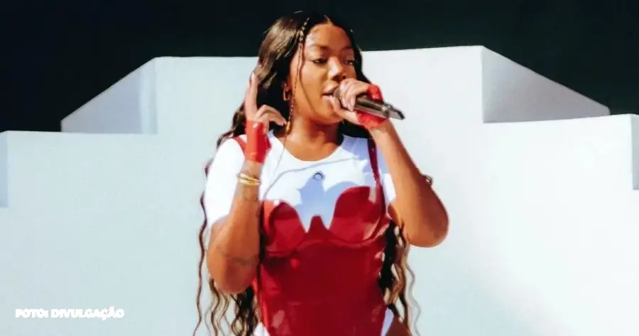 Ludmilla Surpreende ao Comprar Igreja Evangélica no Rio de Janeiro