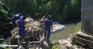 São Gonçalo na correria: prefeitura limpa os rios e tira árvores caídas depois da chuva!