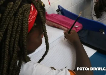 lançar o Programa de Alfabetização