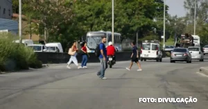 A rodovia Amaral Peixoto (RJ-104), em São Gonçalo, tem sido cenário de perigo para pedestres