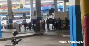 Tensão na Rodoviária: Homem Armado Assusta Passageiros