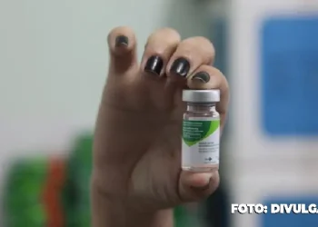 Novo esquema de vacinação em São Gonçalo para reforço da Bivalente