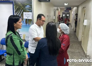 Secretário de Saúde faz ronda noturna nas unidades de urgência e emergência