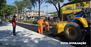 Início da pavimentação marca progresso do novo estacionamento no Jardim Alcântara