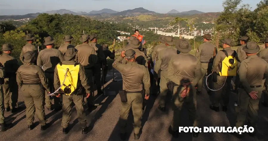 Guardas Municipais são capacitados para combater incêndios na mata