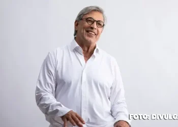 Espetáculo de Ivan Lins na Praia de São Francisco