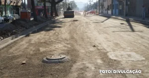 Impacto das Interdições no Bairro Covanca No Bairro Covanca, a interdição inicial se concentra entre a Rua Marechal Floriano Peixoto e a Travessa Maurício de Abreu, bloqueando completamente essa parte da via, inclusive para os residentes locais. As interdições começam em 13 de maio e se estendem até 16 de maio. O cruzamento da Rua Marechal Floriano Peixoto está fechado, com o tráfego sendo desviado pela Rua Cônego Goulart, Travessa Ana Morais e, por fim, Rua Marechal Floriano Peixoto.