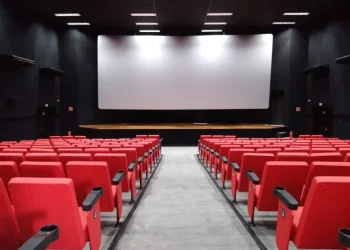 3303B96E F5D3 4C1E B6C7 8198B3A2B4EB