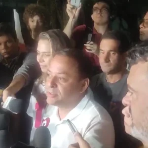 Rodrigo Neves fala com a Imprensa após a vitória no segundo turno em Niterói. Assista abaixo.