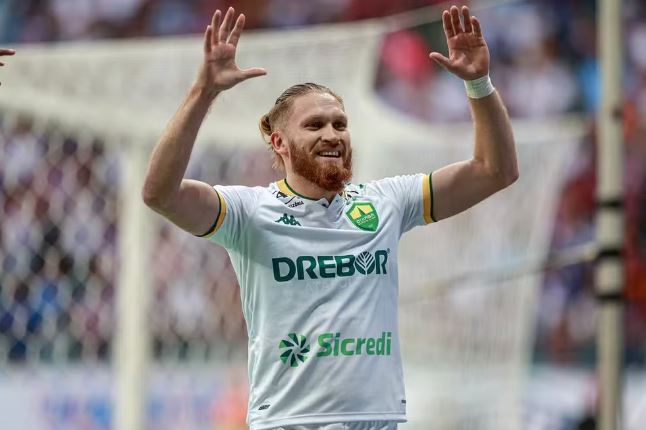 Vasco faz contato pelo atacante paraguaio Isidro Pitta, do Cuiabá