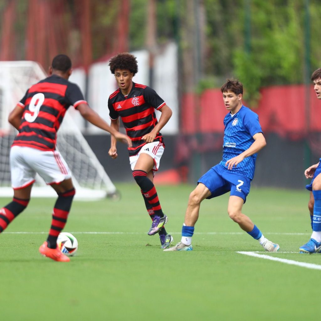 Flamengo Sub-16 empata com Dínamo Zagreb na estreia da Adidas Cup