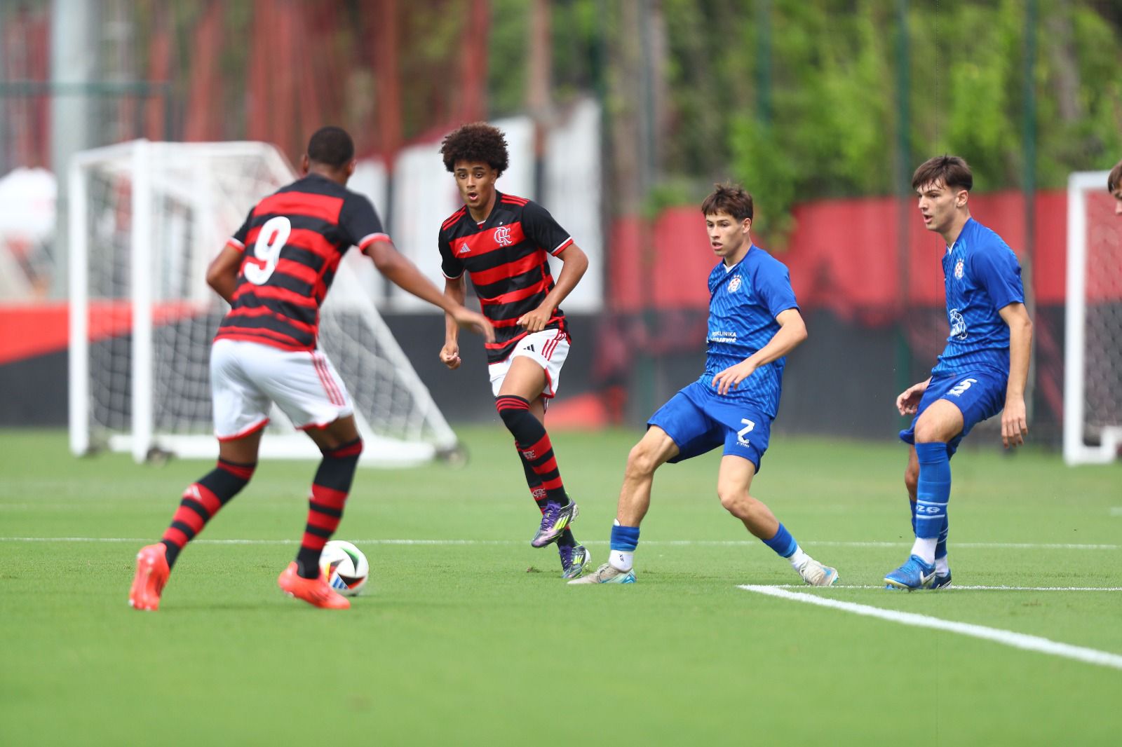 Flamengo Sub-16 empata com Dínamo Zagreb na estreia da Adidas Cup