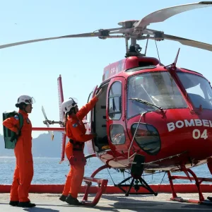 Governo do Rio lança edital para concurso com 50 vagas no Corpo de Bombeiros
