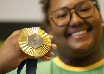 Ouro em Paris, Bia Souza é indicada a melhor judoca do mundo