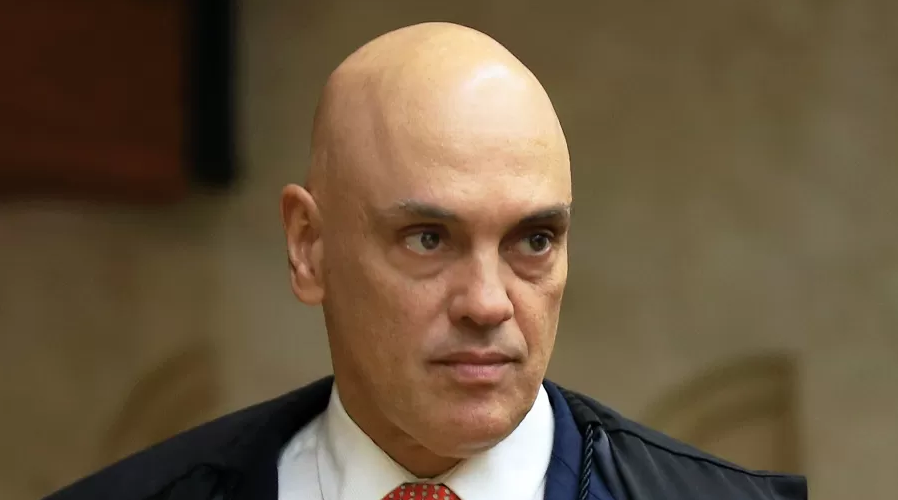 Alexandre de Moraes nega pedido de Bolsonaro para acompanhar a posse de Trump