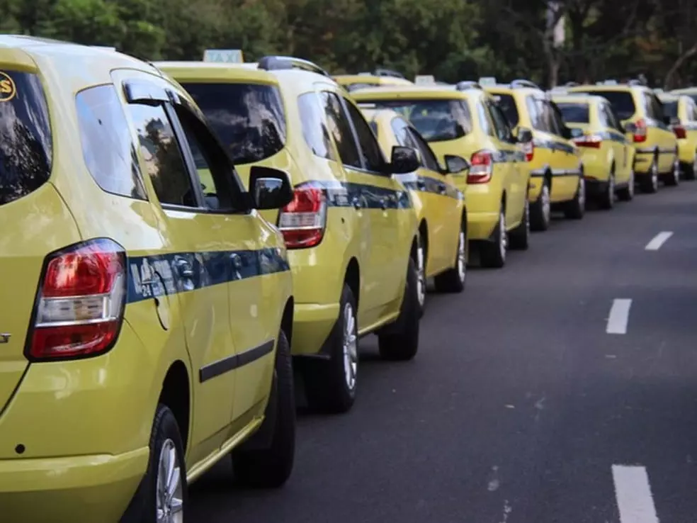 Aplicativo Taxi.Rio lança nova versão com troca de mensagens entre passageiros e motoristas