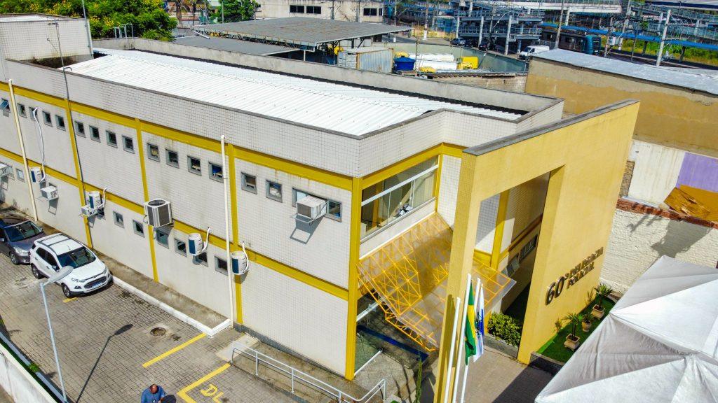 Após ataque criminoso, Polícia Civil reabre delegacia em Duque de Caxias totalmente reformada