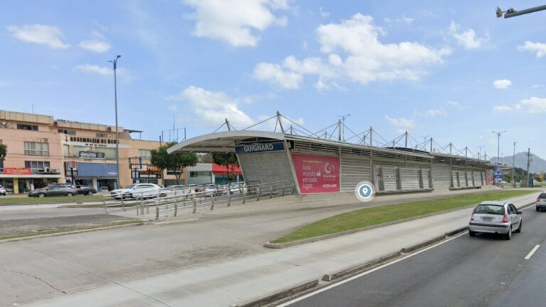 BRT atropela pedestre no Recreio dos Bandeirantes