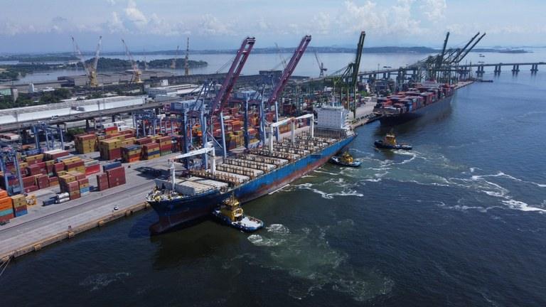 Consórcio arremata terminal no Porto do Rio e amplia presença no setor logístico