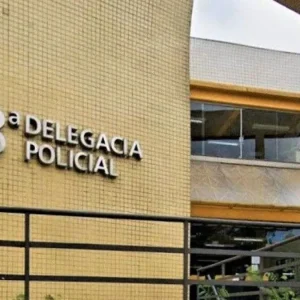 Adolescente é detido com arma e drogas em Niterói | Enfoco