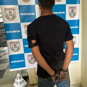 Foragido da justiça acusado de roubo e estupro é preso em Maricá