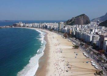 Corretor que negocia transação imobiliária, posteriormente fechada, tem direito à comissão integral, diz STJ