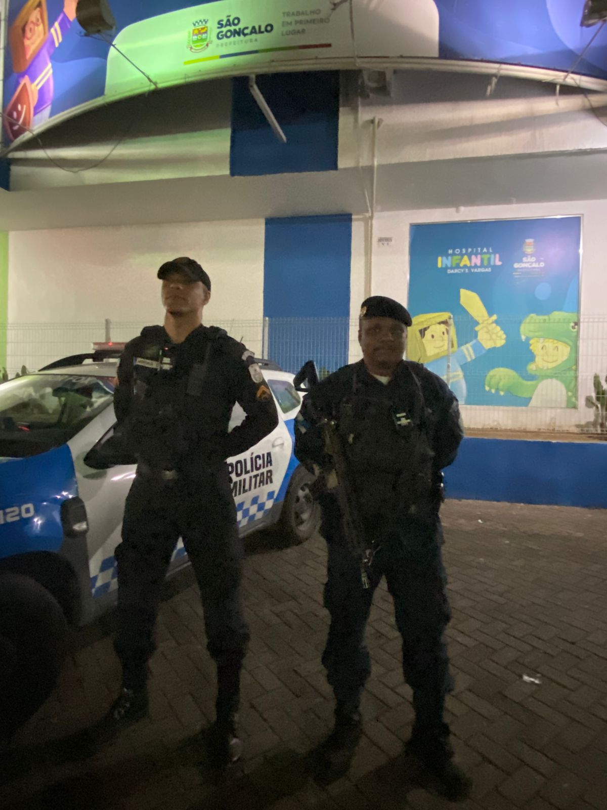 PMs salvam bebê de cinco dias de vida em São Gonçalo