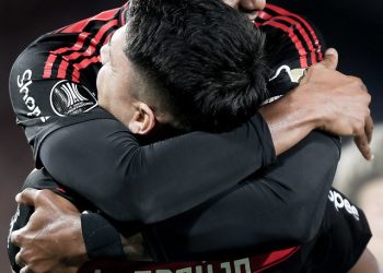 Flamengo vence o Inter e leva vantagem para jogo decisivo no sul