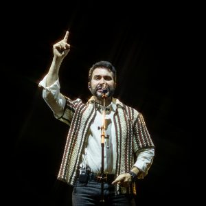 Padre Fábio de Melo e Tiee encerram a Festa da Padroeira de Maricá 2025