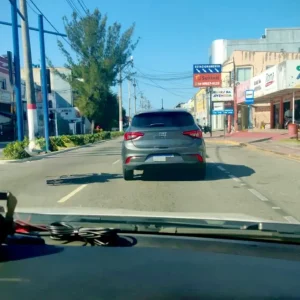 Polícia de Maricá intercepta veículo suspeito de clonagem