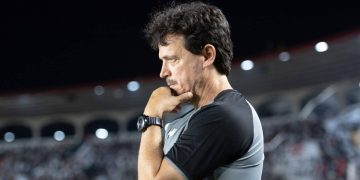 Barros, Thiago Mendes e mais: veja opções de Diniz para substituir Jair no Vasco
