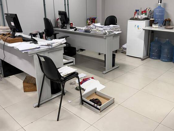 Centro Administrativo da Prefeitura de Petrópolis é invadido por bandidos