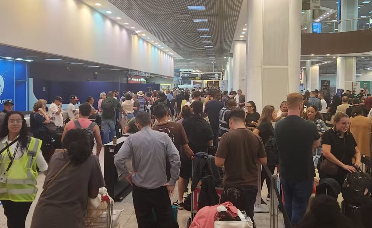 Infraero, Gol, Latam e Azul são notificadas pelo Procon Carioca devido a caos no Santos Dumont