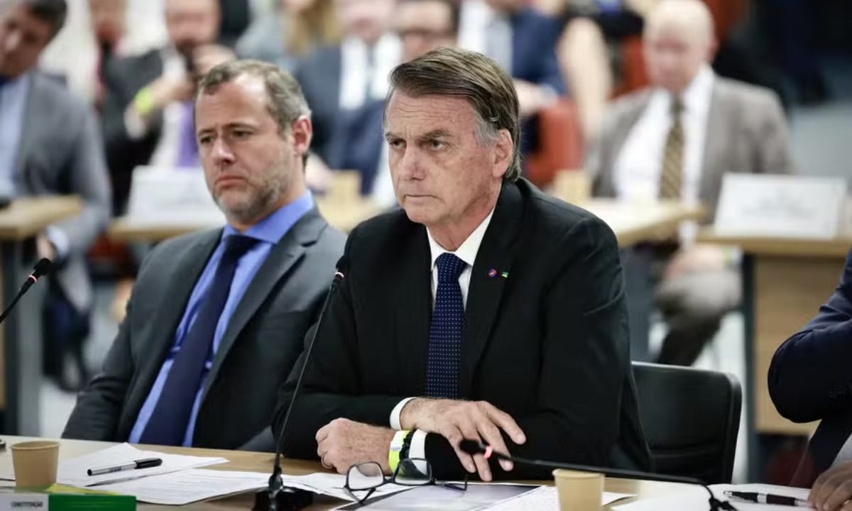Advogados de Bolsonaro apontam falhas na decisão do STF