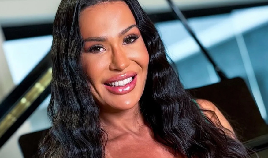 Arma na cabeça! Gracyanne Barbosa é rendida por assaltantes no Rio